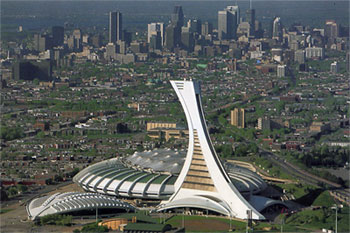 Le Stade Olympique de Montréal vue des airs